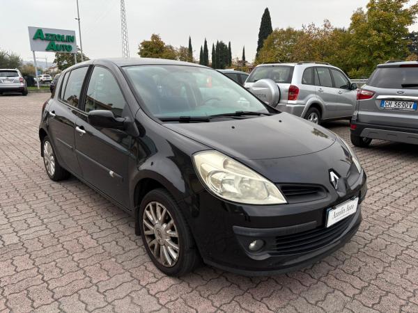 RENAULT CLIO 1.2 BENZINA SI A NEOPATENTATI