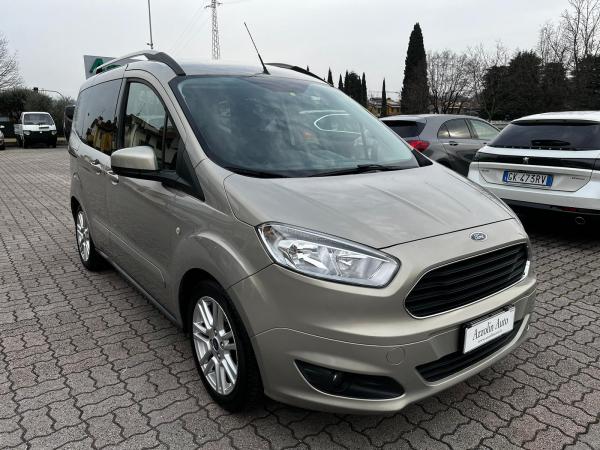 FORD TOURNEO COURIER 1.0 BENZINA SI A NEOPATENTATI