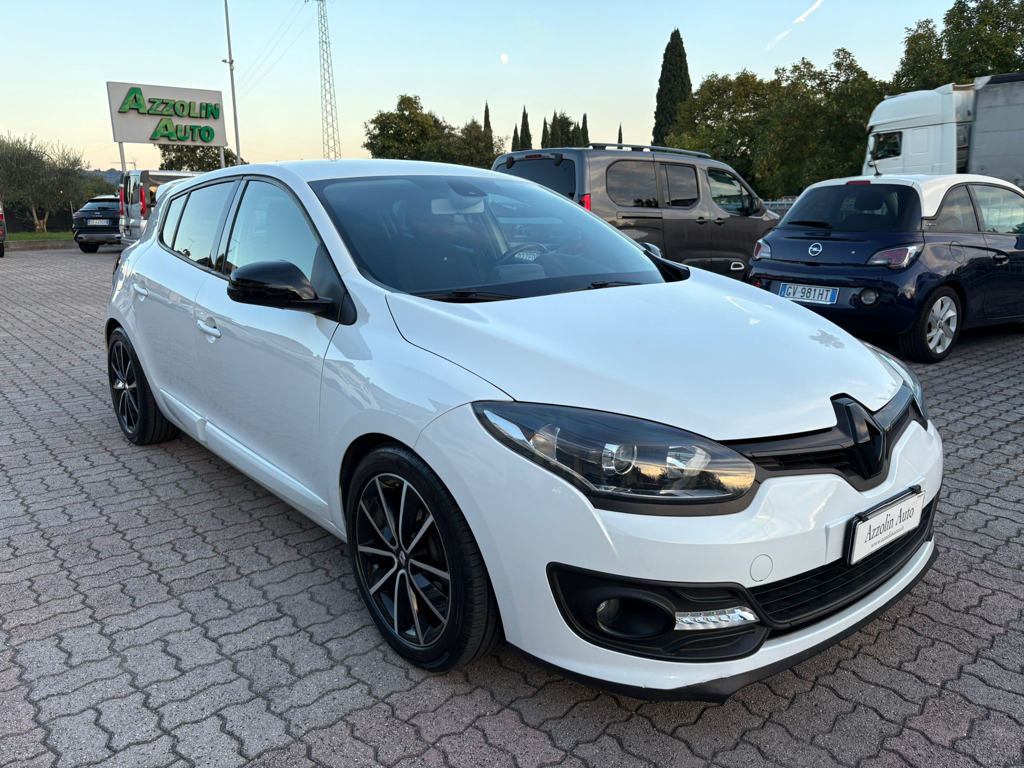 RENAULT MEGANE 1.5 DCI ASSETTO SPORTIVO SI A NEOPATENTATI